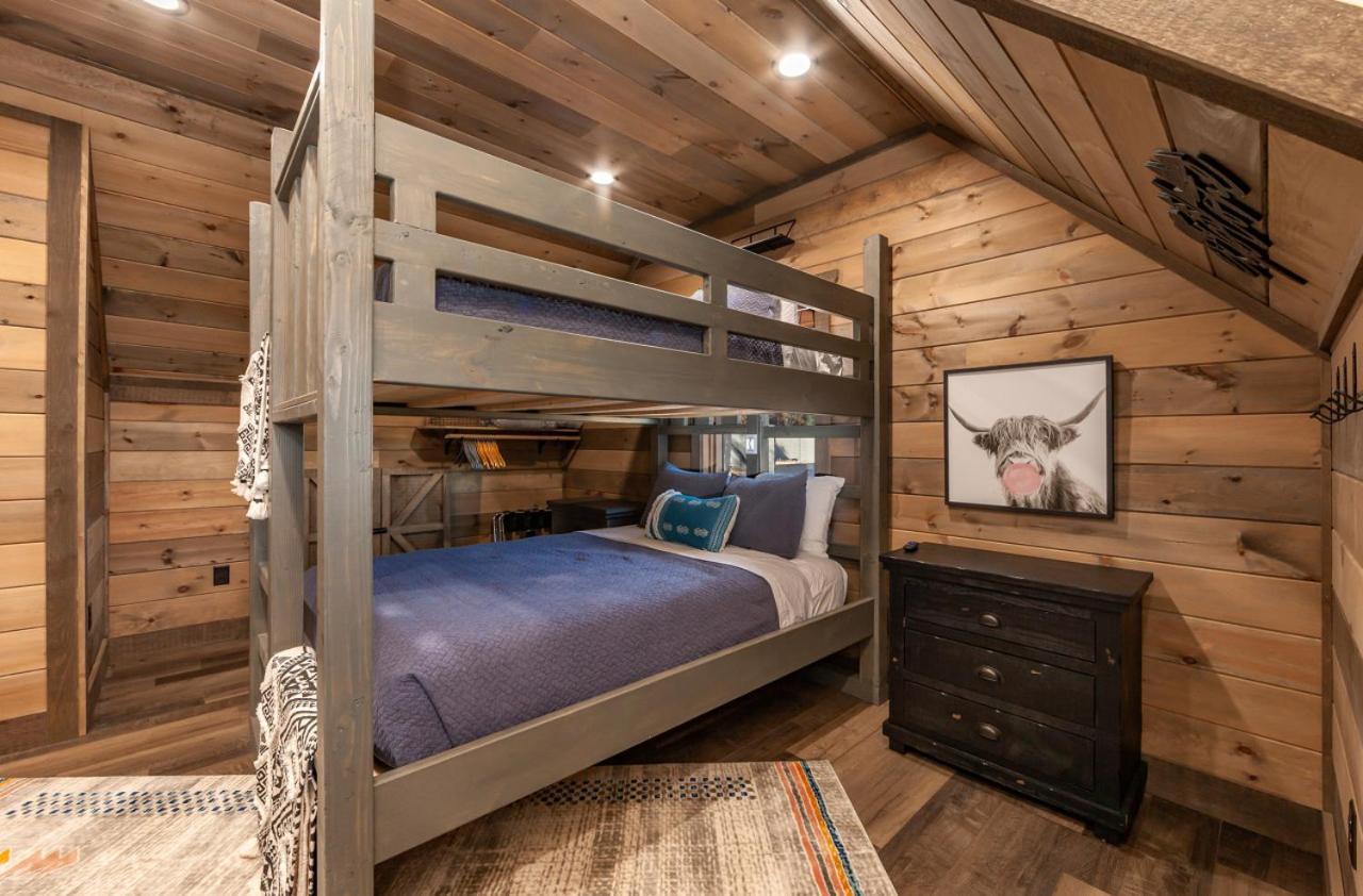 Splash Mountain Pool Hot Tub Theater Game Room Sevierville Εξωτερικό φωτογραφία